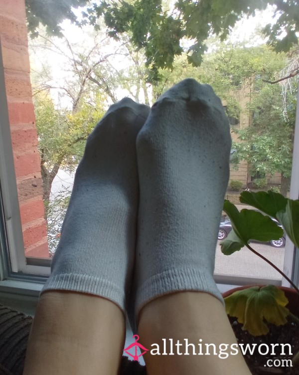 Simple Soft White Ankle Socks