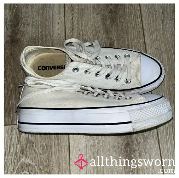 Smelly Converse Chuck Taylor Lifted