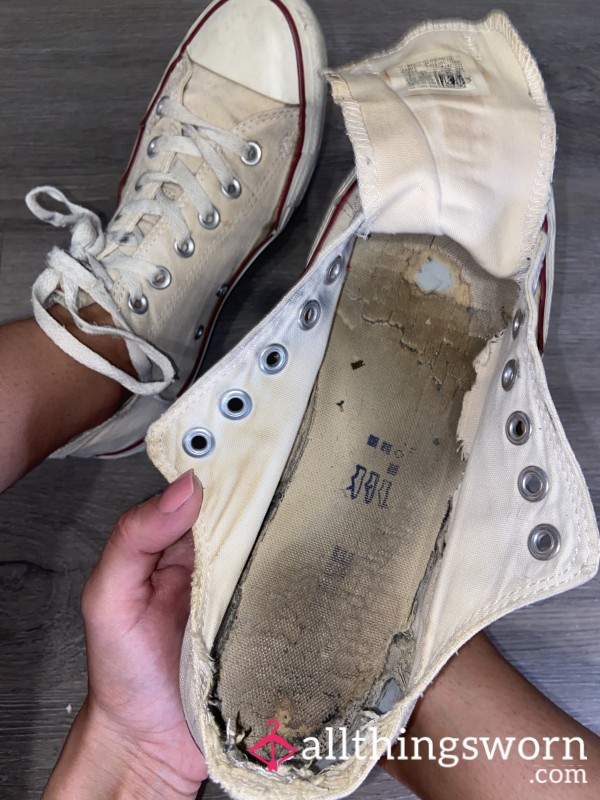 SOLD !!!   SMELLY CONVERSE WELL-WORN