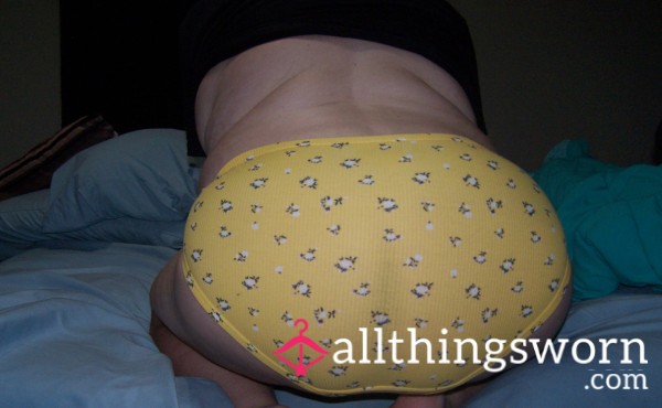 Soft Yellow Panties With White Flowers