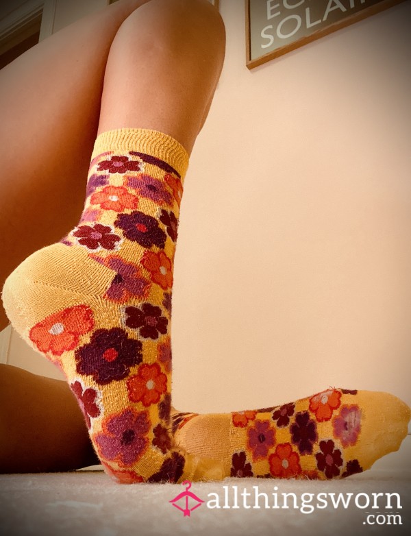 Super Well Worn Pre Fav Socks From Happy Socks. Flower Power!!! 💛💜💗💚