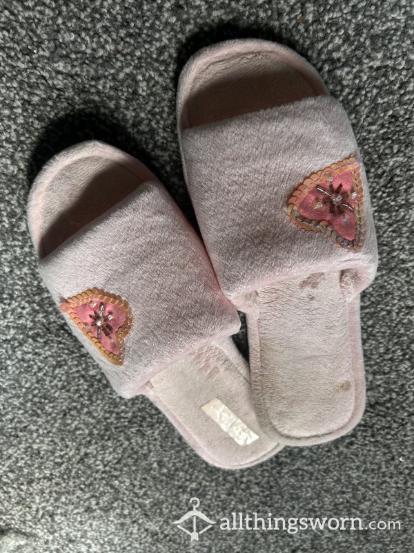 ****SOLD****🥵Sweaty As Hell: Sweet Pink Soaked In Sweat Slippers