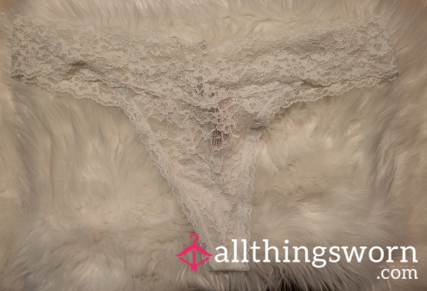 T18: XL Victoria Secret Off White Lace Thong With Cotton Gusset