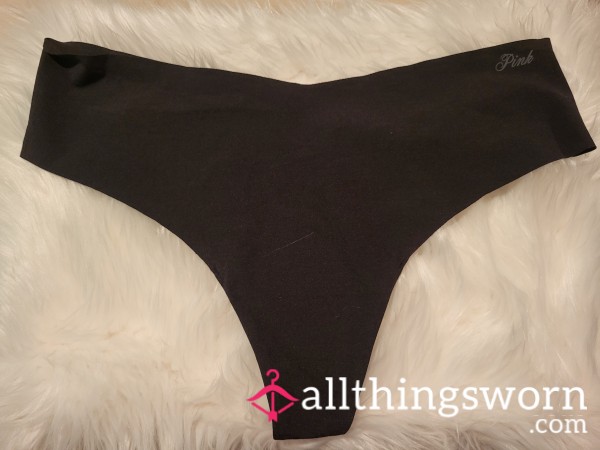 T40: XL Black With Gold VS No Show Thong