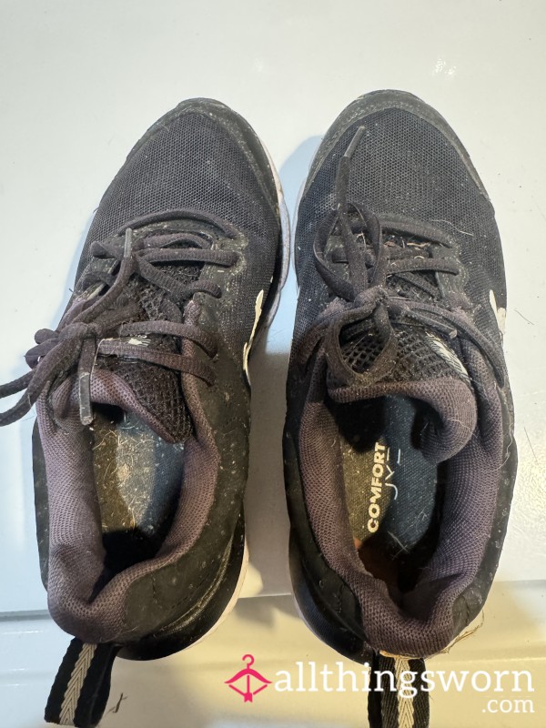 Under Armour Running Shoes Very Dirty Used For Yardwork