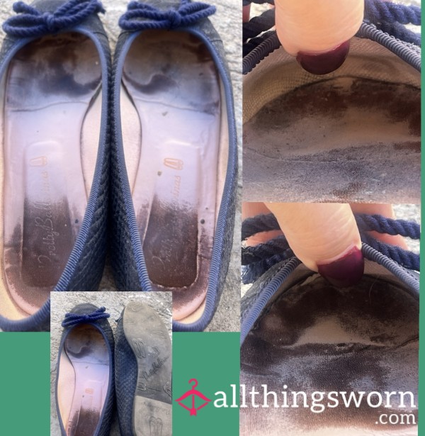 Very Well Worn Ballerina Style Flats