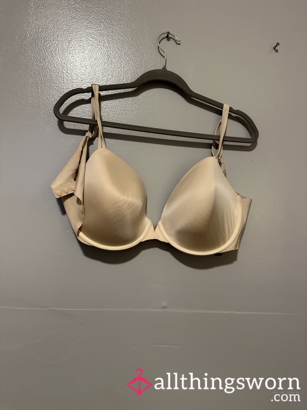 Victoria's Secret Nude Bra 38DDD