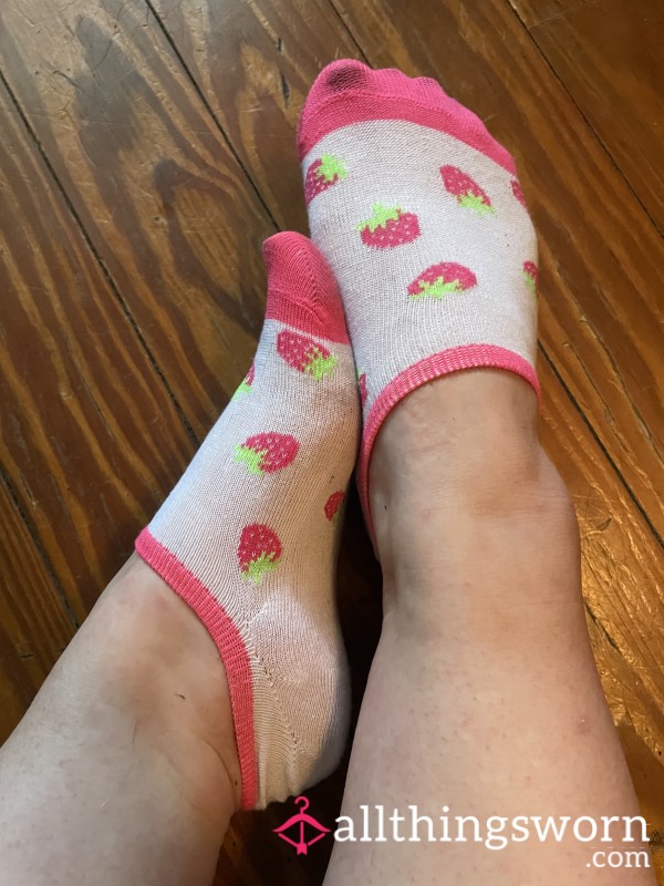 Vinegary Strawberry Print No-show Socks 🍓