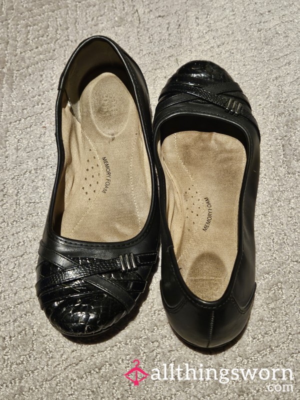 *SOLD* Well-worn Black Flats