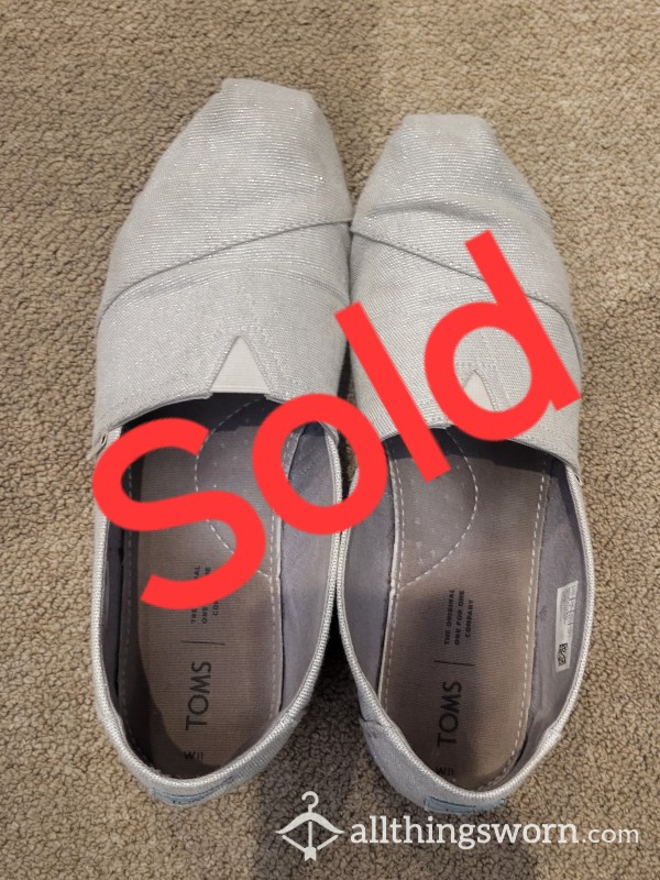 Sold ** Well Worn Silver Glittery Toms Size 11 - 6 Save