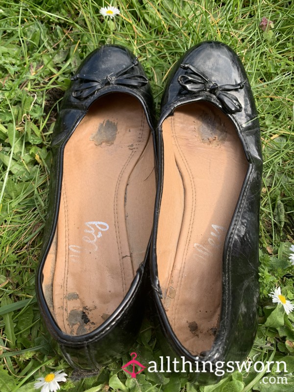 Well Worn Size 8 UK Shoes
