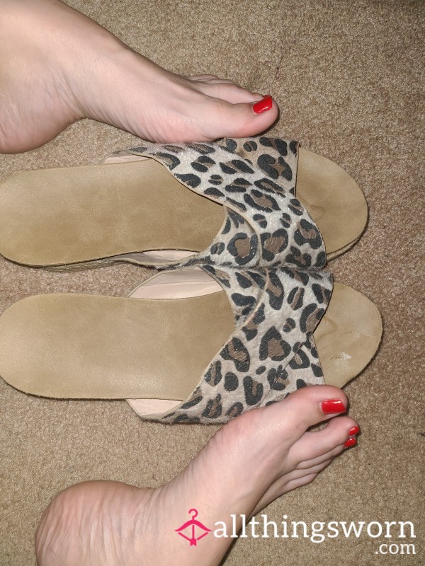 $35 Well Worn Sandals!  Leopard Platforms Size 9