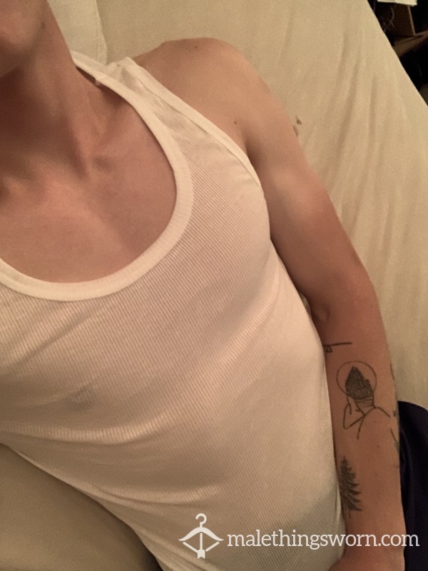 White Tanktop/undershirt