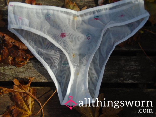 🌸🌸White/Motif Panties🌸🌸