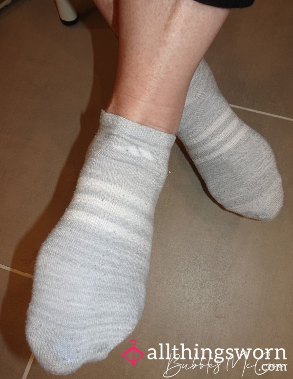 Worn Adidas Socks Grey/white Stripe 🧦