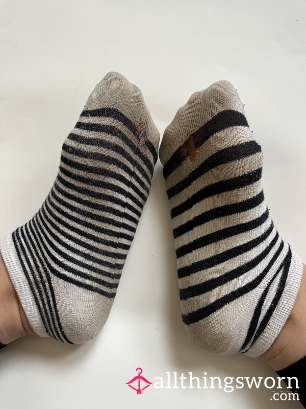 Worn Out Striped Low-Cut Socks
