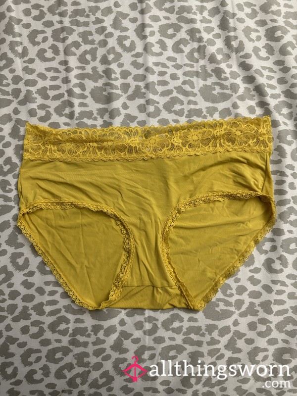 Yellow Soft Lacey Panty🍋