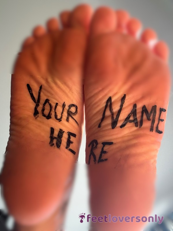 YOUR NAME HERE 🦶🏼🩶