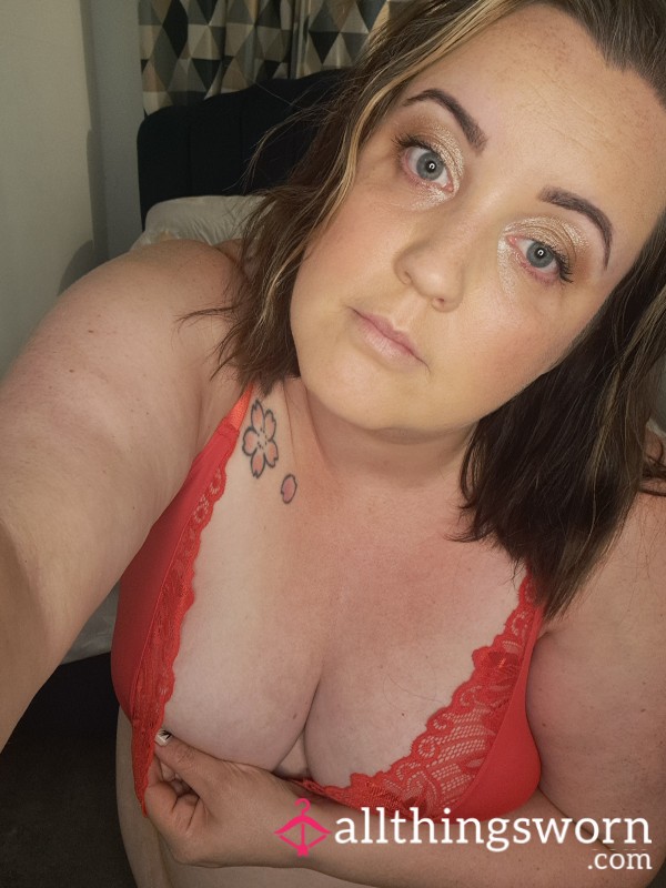 Curvymumwithbum